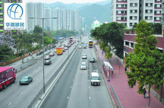 香港的汽車是靠左行駛的